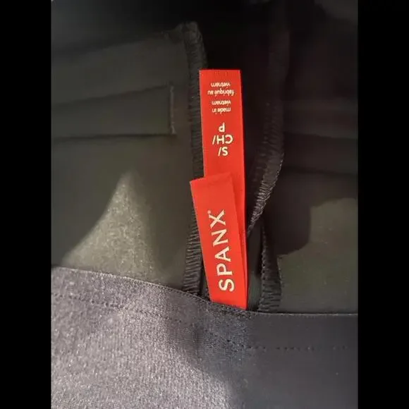 NWT SPANX Leather-Like Flare Pant- size small - Picture 8 of 9